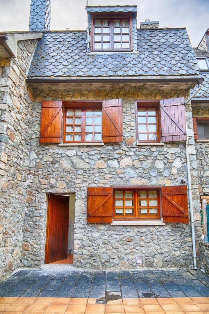 Saplan Real Estate Pensaueth Vila Salardú Exterior foto
